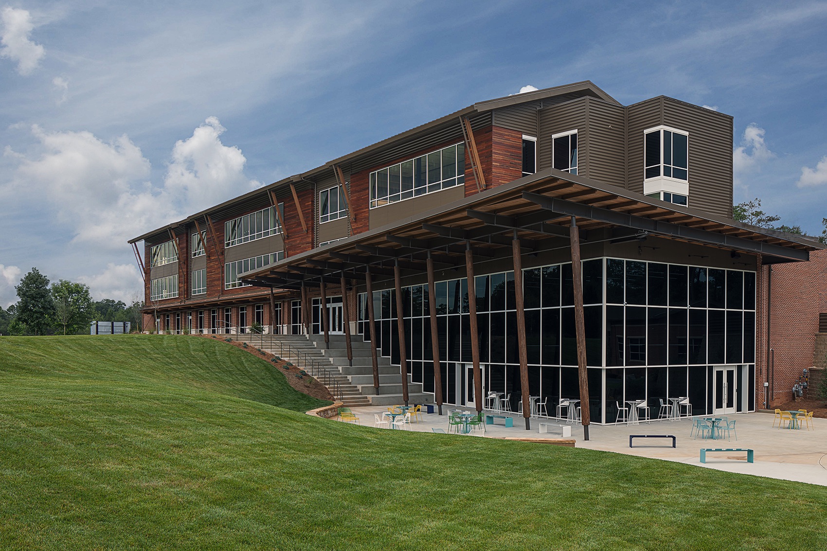 Mount Vernon upper school building exterior, 2019